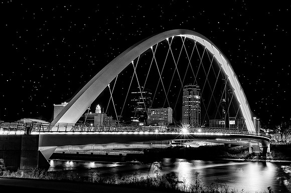 01,SE084,DB,Women_of_Acheivement_Bridge.jpg
